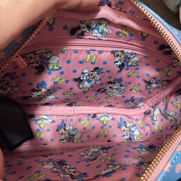 Loungefly disney Minnie crossbody bag - Picture 3 of 3